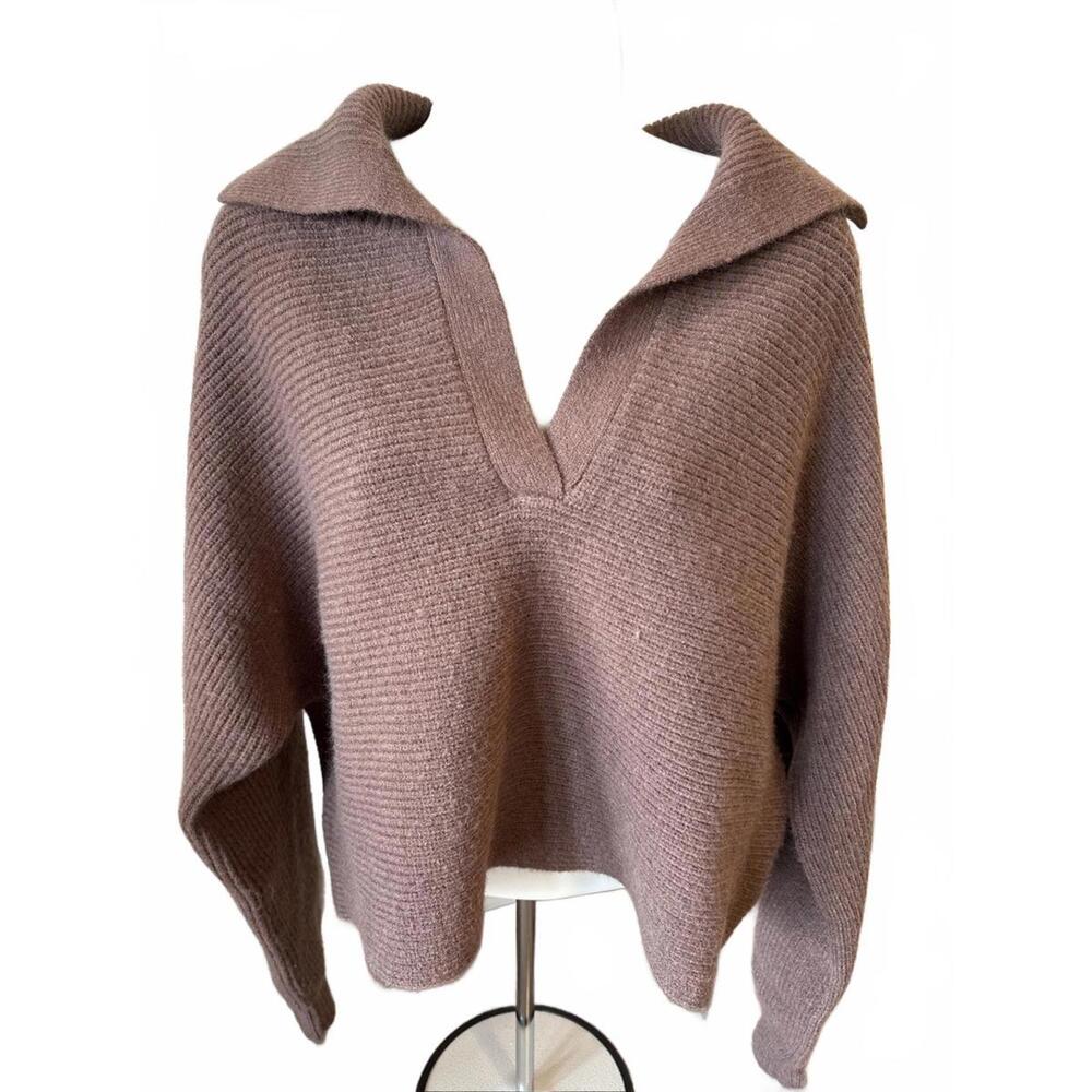 Cotton Candy Brand  V-neck sweater Size‎ Large